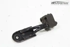 50546854 Alfa Romeo 2017-2021 Giulia Awd 2.0l Rear Right Side Muffler Bracket Hanger Oem