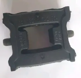 18211723915 Bmw Genuine E38 E39 520i 523i 2.4 528i 730i 730il Rubber Mounting