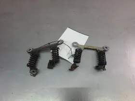 504.gm6x05 Cadillac 2004-09 Xlr Factory Exhaust Spring Hanger Assembly Pair - Oem