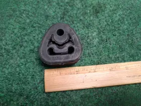 10349562 Chevrolet 530144 2005-2013 Corvette Muffler Mount Exhaust Hanger Rubber Oem Gm # 3s4