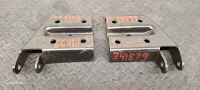 15952992 Chevrolet Truck 95-05 S10 Blazer Rear Axle Anchor Plates Pair Oem