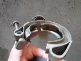 68037897aa Cummins 68005467aa Dodge Egr Clamp Lot Of 2 3957456 R.g. Ray