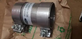 8c1z-5a231-a Ford Genuine Oem 2016-18 Focus Rs 2.3 Turbo Front Muffler Clamp 70mm 8c1z-5a231a