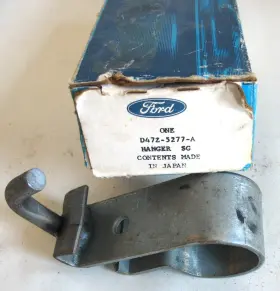D47z-5277-a Ford New Nos 1974 Courier Truck Exhaust Hanger D47z - 5277 A