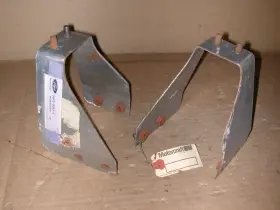 D87z-5260-c Ford 1978 Courier - Nos Exhaust Hanger/bracket Lot Of 2 #d87z-5260-c