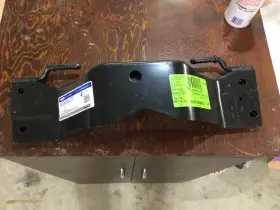 Dg1z-5410692-a Ford Genuine Mount Bracket