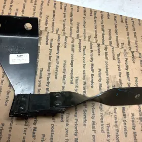 Ford E4ht-4a246-aa Nos E4hz-5a246-a Muffler Bracket