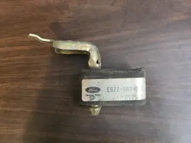 E6zz-5a246-c Ford 86/97 Mustang Left Driver Tailpipe Hanger And Insulator Nos E6zz-5a246-c Ford 86/97 Mustang Left Driver Tailpipe Hanger And Insulator Nos