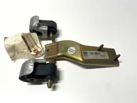 E7uz-5260-b Ford 1987-1988 Truck F-250 Exhaust Hanger Bracket New Old Stock
