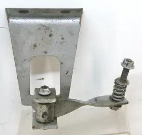 F6ht-5a290-eb Ford / Sterling F6ht-5204-tc And Exhaust Bracket/hanger Oem 8486