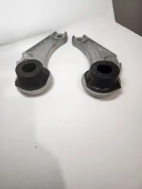 23200936 Gm Genuine Driver Side Exhaust Rear Muffler Insulator Rigth Left Parts