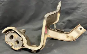 25806832 Gm Exhaust Hanger Bracket 25806832 Gm Exhaust Hanger Bracket