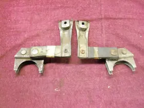 3974671 Gm 1970-1971 Chevrolet Chevelle 454 Tailpipe Hanger Brackets Nos 3974671/2