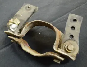 Ex-858 Gm 78 L-82 And 79-81 Corvette Catalytic Converter/rear Exhaust Hanger Original Used