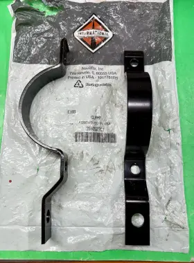 3550527c1 International New Oem Exhaust Pipe Clamp Lot Of 2 Ships Free