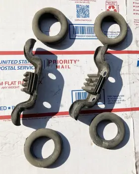 17508-50010 Lexus 98-00 Ls400 Rear Lh And Rh Muffler Mount Hanger Bracket Oem