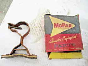 1881686 Mopar Nos 1936- 54 Chrysler Desoto Dodge Plymouth 6cyl Tail Pipe Clamp Package