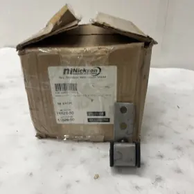 11528-50 Nickson Exhaust Solutions Square Bracket With Spot Weld Box Of 50