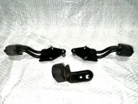 2065-aa000 Nissan 03-07 G35 03-08 350z Rear Rh Lh Exhaust Muffler Hanger Bracket Set Oem