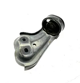 17572-0p170 Toyota 2018-2024 Camry Front Exhaust Muffler Pipe Support Bracket Oem
