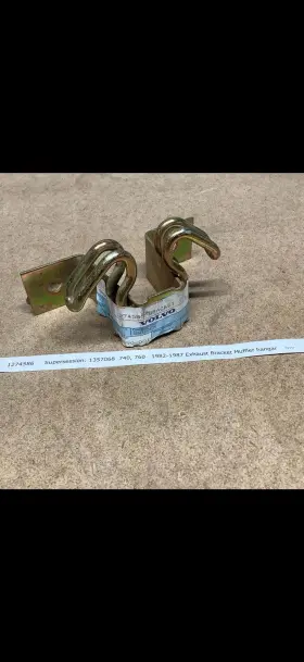 1274586 Volvo 740 And 760 Exhaust Bracket Muffler / Rear Silencer Oem Nos #1274586 1274586 Volvo 740 And 760 Exhaust Bracket Muffler / Rear Silencer Oem Nos #1274586